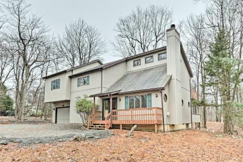 Rustic Lake Harmony Home With Deck And Wooded Views!