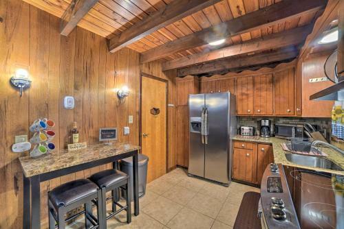 Pocono Mtns Home With Game Room, Deck And Grill!