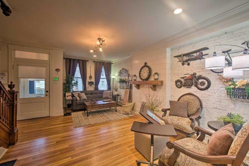 Ideally Located Townhome 6 Mi To Dutch Wonderland!
