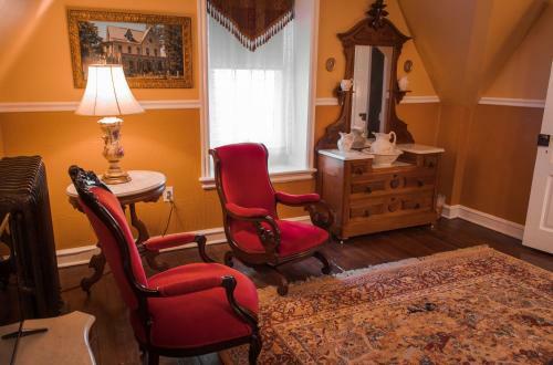 Gifford-risley House Bed And Breakfast