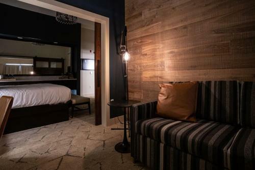 Hotel Ghost Light Inn