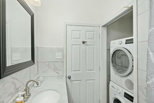 Apartamento Modern 2br - Steps To Main St. & Parking Avail.