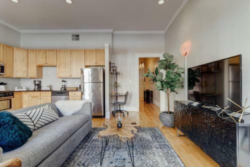 Apartamento Walk Everywhere From Stunning Architectural Flat!