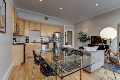 Apartamento Walk Everywhere From Stunning Architectural Flat!