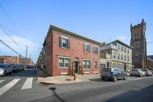 Fire Pit -roof Deck- Parking -penn-chop-sleeps 7