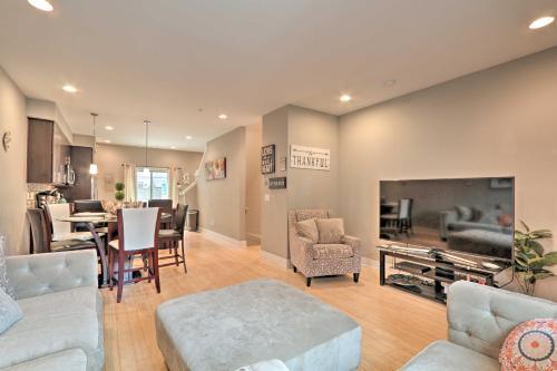 Modern Home In Fishtown Walk To Dine And Shop!