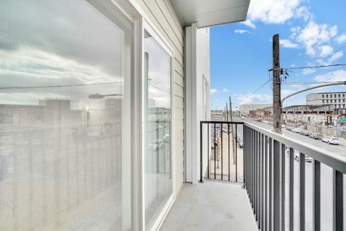 Apartamento New 2 Bdr Rooftop Patio Elevator Gym Coffee