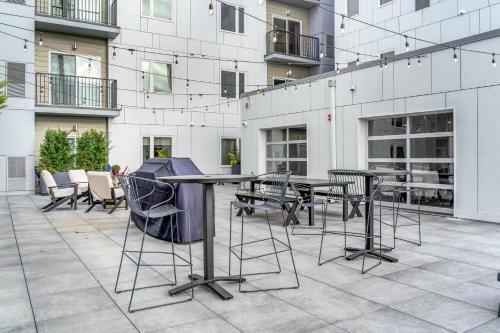 Apartamento New 2 Bdr Rooftop Patio Elevator Gym Coffee