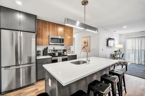 Apartamento New Listing Elevator Gym Rooftop Patio Coffee