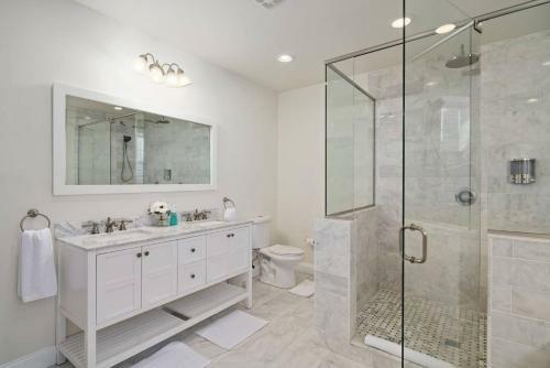Bed & Breakfast Charming Fishtown Retreat-patio