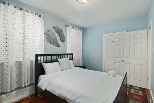 Bed & Breakfast Charming Fishtown Retreat-patio
