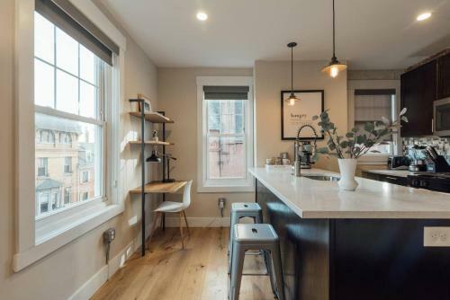 Downtown Philly Apartment By Rittenhouse Square