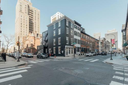Downtown Philly Apartment By Rittenhouse Square