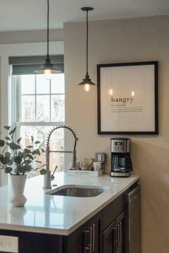 Downtown Philly Apartment By Rittenhouse Square
