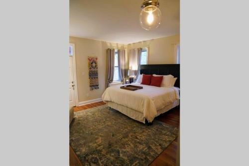 3e - Charming Victorian Townhouse Sleeps 11