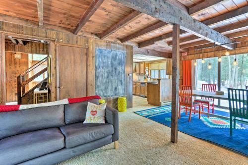 Secluded Lakefront Cabin With Deck Ski And Hike!