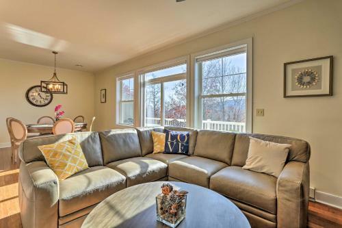 Slopeside Townhome Wfh, Ski, Dine And Hike!