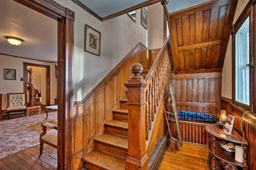 Charming Poconos Home, 5 Mi To Hickory Run!