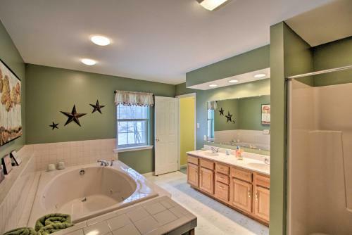 Waterfront Poconos Home With Dock And Game Room!