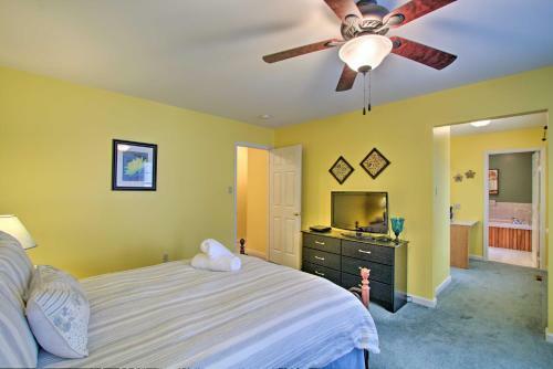 Waterfront Poconos Home With Dock And Game Room!