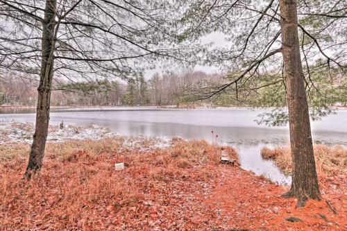 Waterfront Poconos Home With Dock And Game Room!