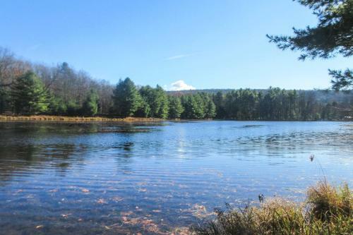 Waterfront Poconos Home With Dock And Game Room!