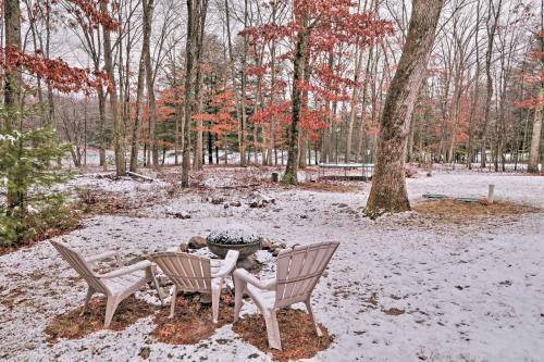 Waterfront Poconos Home With Dock And Game Room!