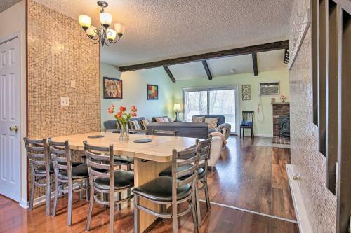 Poconos Home Bbq, Smart Tv, Laundry And More!