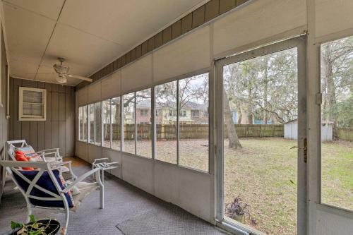 Mt Pleasant House With Screened Patio And Pool Table!