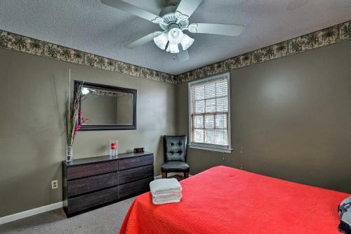 Mt Pleasant House With Screened Patio And Pool Table!
