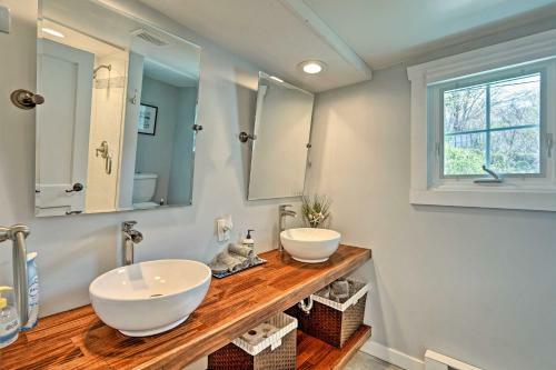 Waterfront Portsmouth Cottage 8 Mi From Newport!