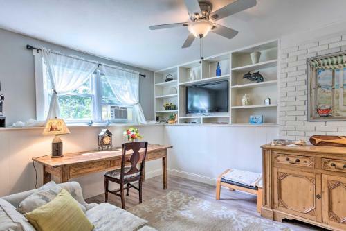 Bright Narragansett Beach Home With Deck And Yard