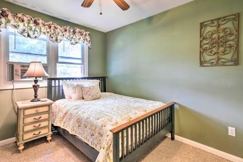 Bright Narragansett Beach Home With Deck And Yard
