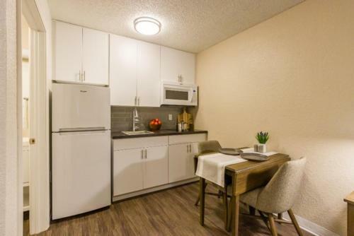 Hotel Intown Suites Extended Stay Charleston Sc - Rivers Ave