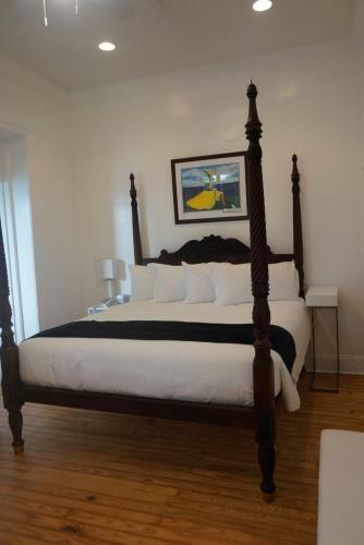 Bed & Breakfast 20 South Battery