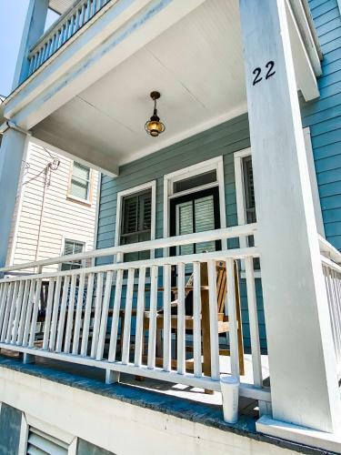 Entire 3bd/2.5ba Luxury Home 2 Blocks From King St