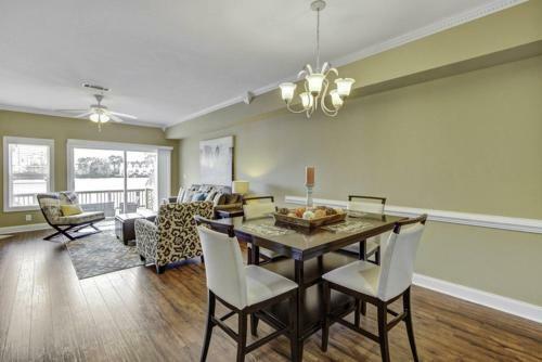 4905 Lake Palmetto
