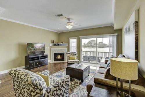 4905 Lake Palmetto