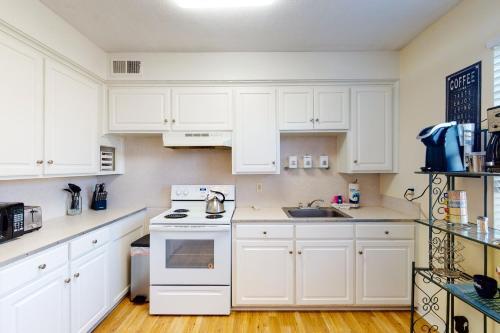 652 Windermere
