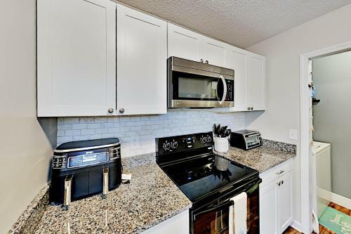 Charming Home In Oakland - Fire Pit & 6 Smart Tvs Home