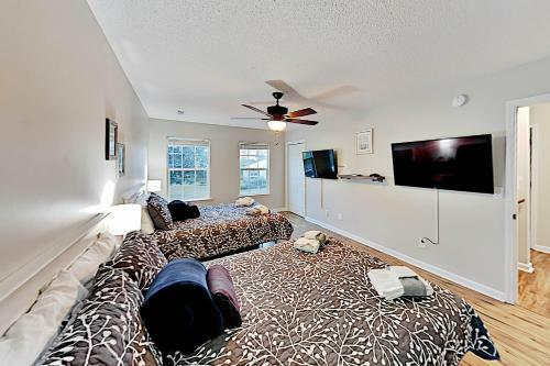 Charming Home In Oakland - Fire Pit & 6 Smart Tvs Home