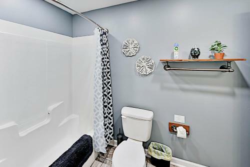 Charming Home In Oakland - Fire Pit & 6 Smart Tvs Home
