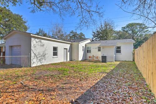 Chic Charleston Home Half Mi To Park Circle!