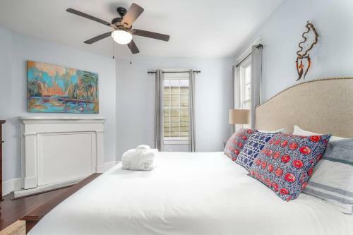 The Dewberry Suite At Morrison Manor