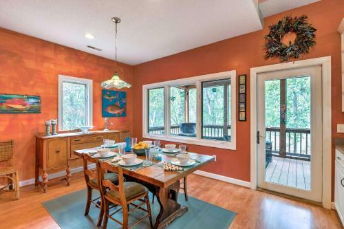 Private Edisto Island House With 3 Decks And Huge Yard