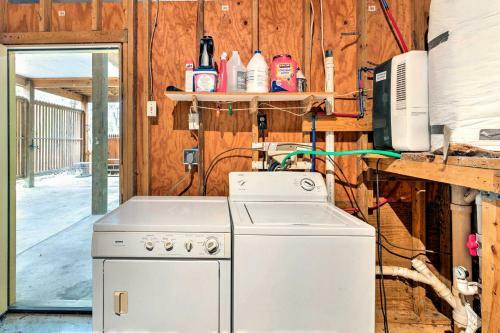 Private Edisto Island House With 3 Decks And Huge Yard