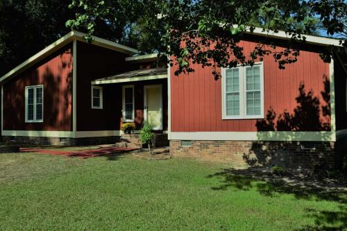 Hostal 3 Bedroom 2 Bath Corporate Beauty Off Harbison