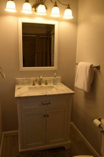 Hostal 3 Bedroom 2 Bath Corporate Beauty Off Harbison