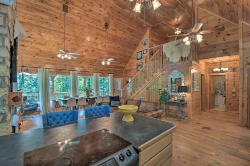 Lake Hartwell Retreat Dock, Deck And Grill!