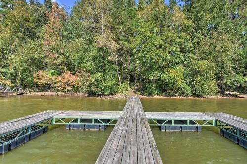 Lake Hartwell Retreat Dock, Deck And Grill!